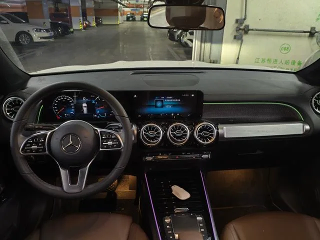 Mercedes-Benz GLB 2022 GLB 220 Dynamic interior photo 8 Mercedes-Benz GLB 2022 GLB 220 Dynamic interior photo 8