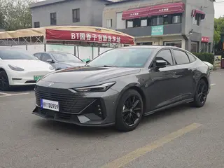 Changan UNI-V 2022 1.5T Wisdom Pilot Type