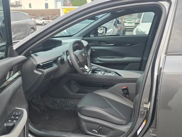 Changan UNI-V 2022 1.5T Wisdom Pilot Type exterior photo 4 Changan UNI-V 2022 1.5T Wisdom Pilot Type exterior photo 4