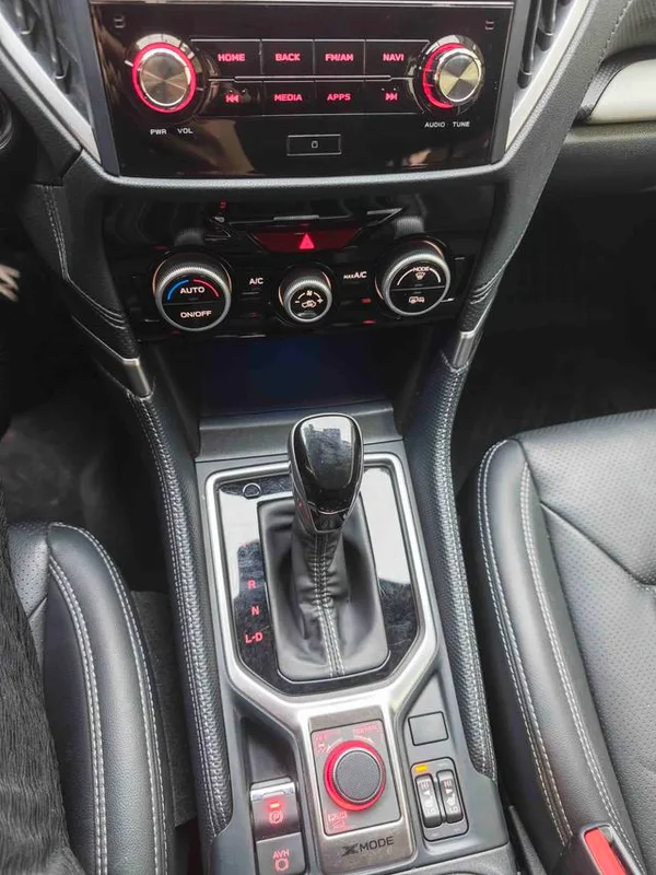 Subaru FORESTER Forest Man 2022 2.0i AWD Luxury Edition EyeSight interior photo 15 Subaru FORESTER Forest Man 2022 2.0i AWD Luxury Edition EyeSight interior photo 15