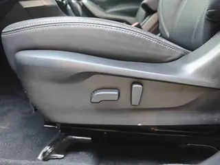 Subaru FORESTER Forest Man 2022 2.0i AWD Luxury Edition EyeSight interior photo 16 Subaru FORESTER Forest Man 2022 2.0i AWD Luxury Edition EyeSight interior photo 16