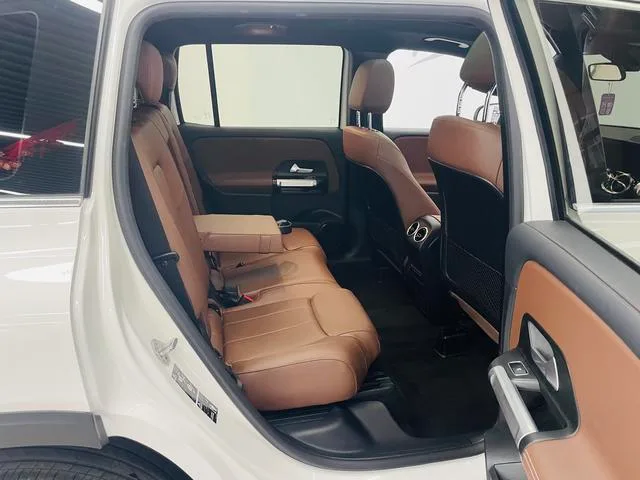 Mercedes-Benz GLB 2023 GLB 200 Estilo de moda interior foto 12 Mercedes-Benz GLB 2023 GLB 200 Estilo de moda interior foto 12