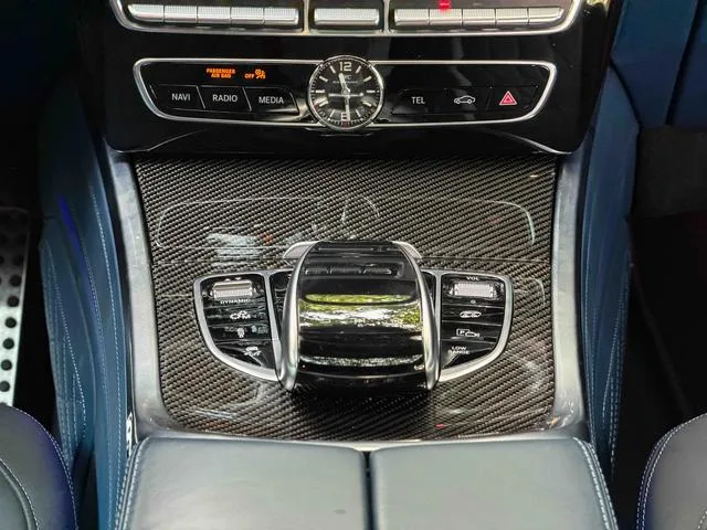 Mercedes-Benz Mercedes-AMG G-Class 2022 AMG G 63 interior photo 14 Mercedes-Benz Mercedes-AMG G-Class 2022 AMG G 63 interior photo 14