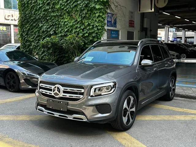 Mercedes-Benz GLB 2023 GLB 220 Fashionable exterior photo 1 Mercedes-Benz GLB 2023 GLB 220 Fashionable exterior photo 1