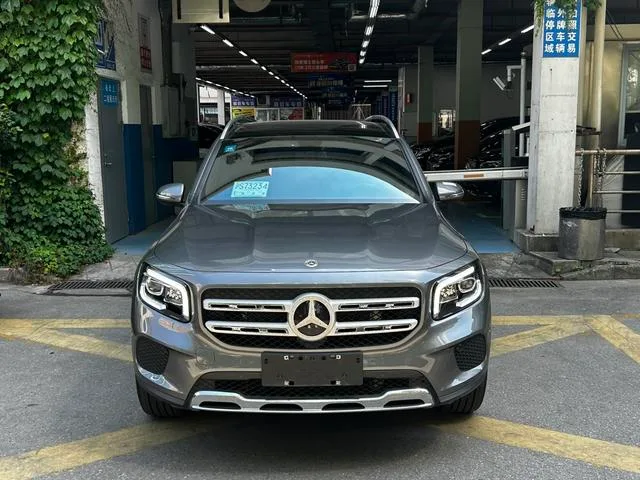 Mercedes-Benz GLB 2023 GLB 220 Fashionable exterior photo 2 Mercedes-Benz GLB 2023 GLB 220 Fashionable exterior photo 2