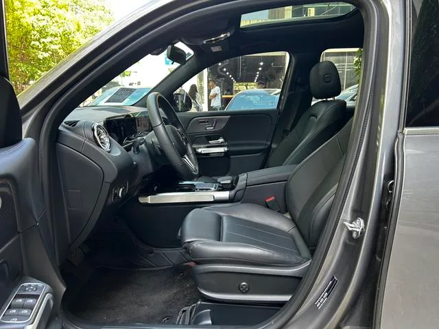 Mercedes-Benz GLB 2023 GLB 220 Fashionable exterior photo 5 Mercedes-Benz GLB 2023 GLB 220 Fashionable exterior photo 5