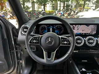 Mercedes-Benz GLB 2023 GLB 220 Fashionable exterior photo 8 Mercedes-Benz GLB 2023 GLB 220 Fashionable exterior photo 8