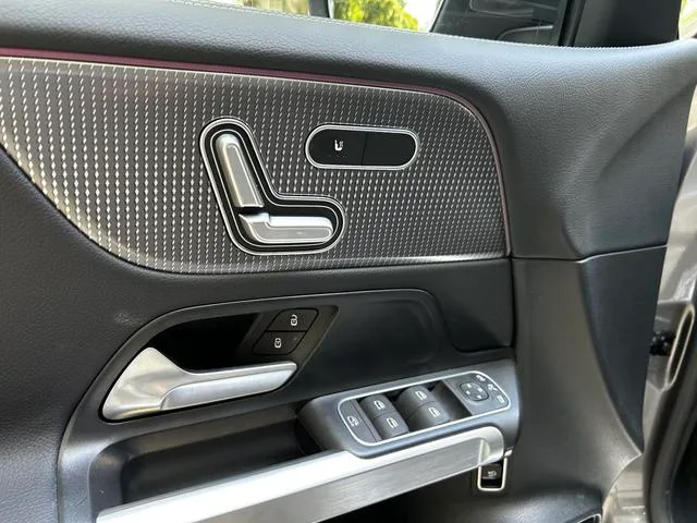 Mercedes-Benz GLB 2023 GLB 220 Fashionable interior photo 11 Mercedes-Benz GLB 2023 GLB 220 Fashionable interior photo 11