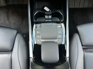 Mercedes-Benz GLB 2023 GLB 220 Fashionable interior photo 14 Mercedes-Benz GLB 2023 GLB 220 Fashionable interior photo 14