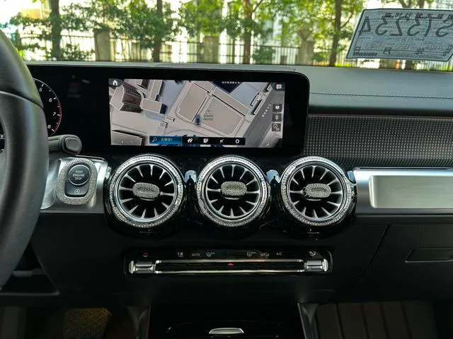 Mercedes-Benz GLB 2023 GLB 220 Fashionable interior photo 16 Mercedes-Benz GLB 2023 GLB 220 Fashionable interior photo 16