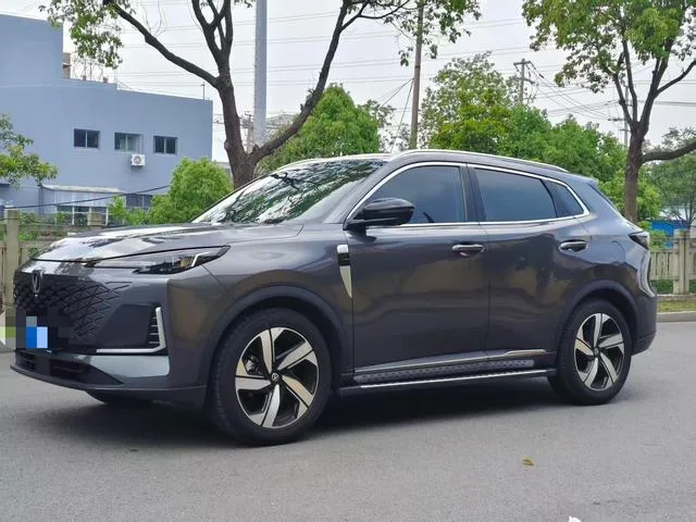 Changan CS55 PLUS 2024 Tercera generación 1.5T DCT Acabado premium exterior foto 1 Changan CS55 PLUS 2024 Tercera generación 1.5T DCT Acabado premium exterior foto 1