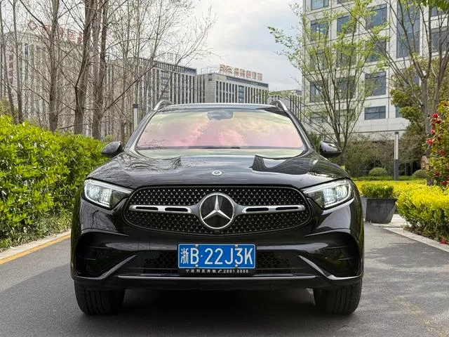 Mercedes-Benz GLC 2023 Restyling GLC 260 L 4MATIC Dynamic 7 seat exterior photo 2 Mercedes-Benz GLC 2023 Restyling GLC 260 L 4MATIC Dynamic 7 seat exterior photo 2
