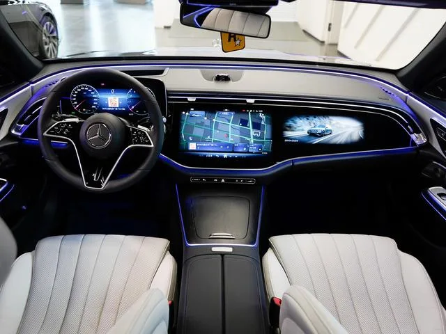 Mercedes-Benz E-Class 2024 E 300 L Premium Trim Passenger car interior photo 11 Mercedes-Benz E-Class 2024 E 300 L Premium Trim Passenger car interior photo 11