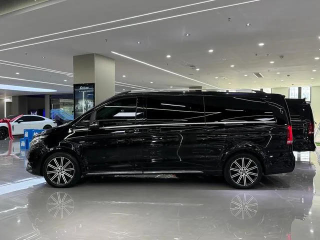 Mercedes-Benz V-Class 2021 V 260 L Empattement long version de luxe extérieur photo 3 Mercedes-Benz V-Class 2021 V 260 L Empattement long version de luxe extérieur photo 3