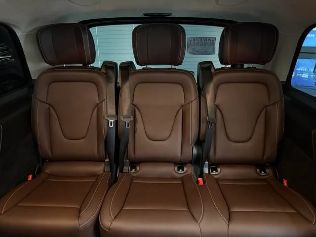 Mercedes-Benz V-Class 2021 V 260 L Empattement long version de luxe extérieur photo 10 Mercedes-Benz V-Class 2021 V 260 L Empattement long version de luxe extérieur photo 10
