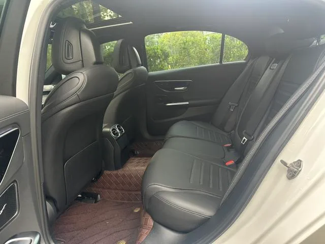 Mercedes-Benz C-Class 2023 Reforma C 200 L Versión deportiva interior foto 9 Mercedes-Benz C-Class 2023 Reforma C 200 L Versión deportiva interior foto 9