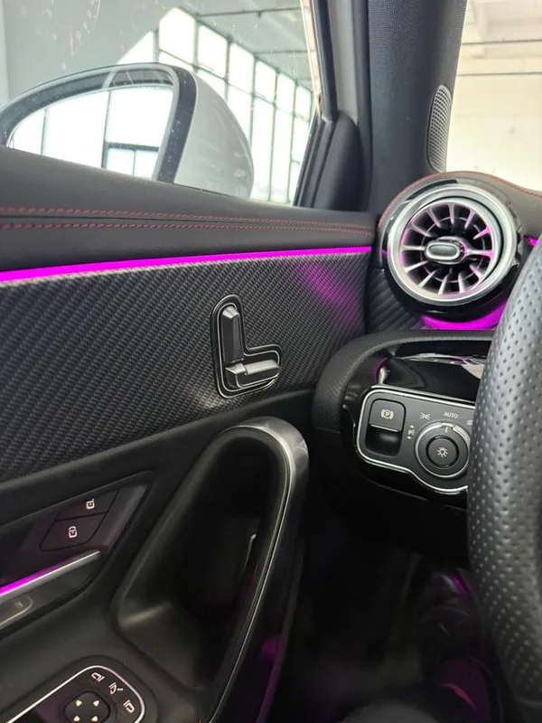 Mercedes-Benz A-Class 2024 A 200 L Edición de moda interior foto 7 Mercedes-Benz A-Class 2024 A 200 L Edición de moda interior foto 7