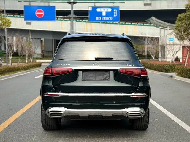 Mercedes-Benz GLS 2023 GLS 450 4MATIC Estilo de moda exterior foto 4 Mercedes-Benz GLS 2023 GLS 450 4MATIC Estilo de moda exterior foto 4