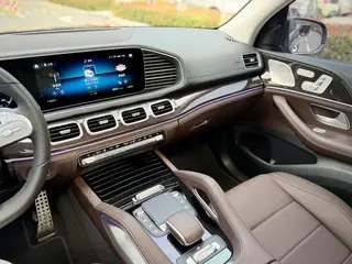 Mercedes-Benz GLS 2023 GLS 450 4MATIC Estilo de moda exterior foto 9 Mercedes-Benz GLS 2023 GLS 450 4MATIC Estilo de moda exterior foto 9