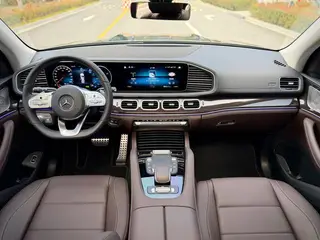 Mercedes-Benz GLS 2023 GLS 450 4MATIC Estilo de moda interior foto 11 Mercedes-Benz GLS 2023 GLS 450 4MATIC Estilo de moda interior foto 11