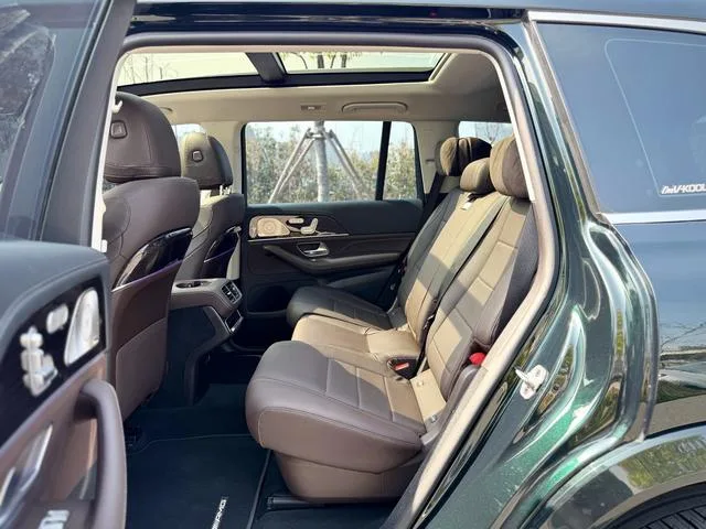 Mercedes-Benz GLS 2023 GLS 450 4MATIC Estilo de moda interior foto 15 Mercedes-Benz GLS 2023 GLS 450 4MATIC Estilo de moda interior foto 15