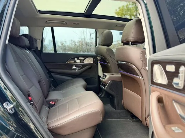Mercedes-Benz GLS 2023 GLS 450 4MATIC Estilo de moda interior foto 20 Mercedes-Benz GLS 2023 GLS 450 4MATIC Estilo de moda interior foto 20