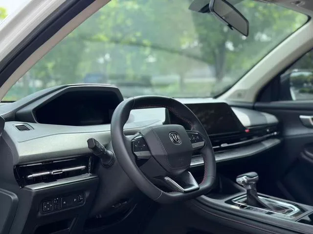 Changan CS55 PLUS 2022 Second generation 1.5T DCT Premium Trim interior photo 6 Changan CS55 PLUS 2022 Second generation 1.5T DCT Premium Trim interior photo 6
