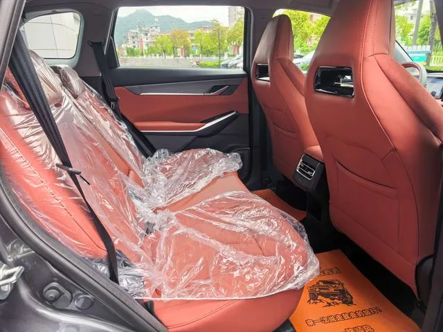 Changan CS75 PLUS 2025 Fourth generation 1.5T New Blue Whale Wisdom Enjoy exterior photo 6 Changan CS75 PLUS 2025 Fourth generation 1.5T New Blue Whale Wisdom Enjoy exterior photo 6
