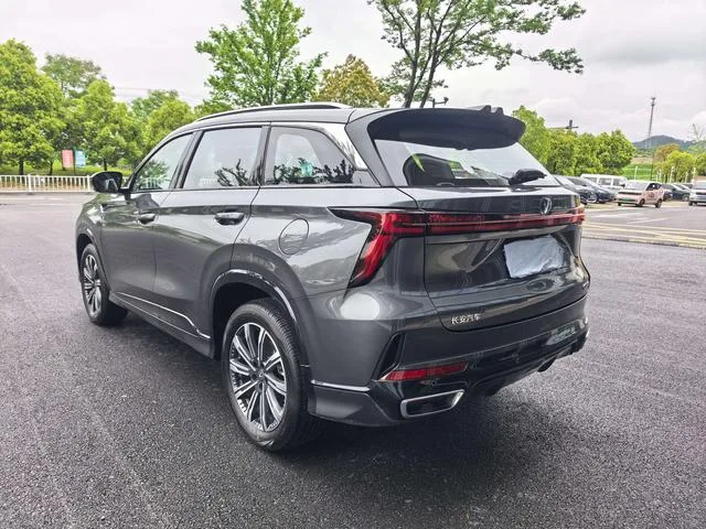 Changan CS75 PLUS 2025 Fourth generation 1.5T New Blue Whale Wisdom Enjoy interior photo 14 Changan CS75 PLUS 2025 Fourth generation 1.5T New Blue Whale Wisdom Enjoy interior photo 14