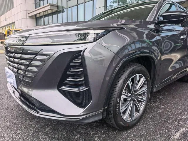 Changan CS75 PLUS 2025 Fourth generation 1.5T New Blue Whale Wisdom Enjoy interior photo 20 Changan CS75 PLUS 2025 Fourth generation 1.5T New Blue Whale Wisdom Enjoy interior photo 20