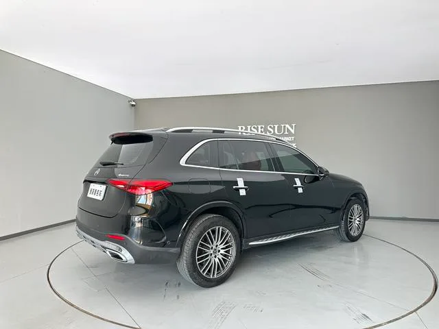 Mercedes-Benz GLC 2023 GLC 300 L 4MATIC Dynamic 7 seat interior photo 9 Mercedes-Benz GLC 2023 GLC 300 L 4MATIC Dynamic 7 seat interior photo 9