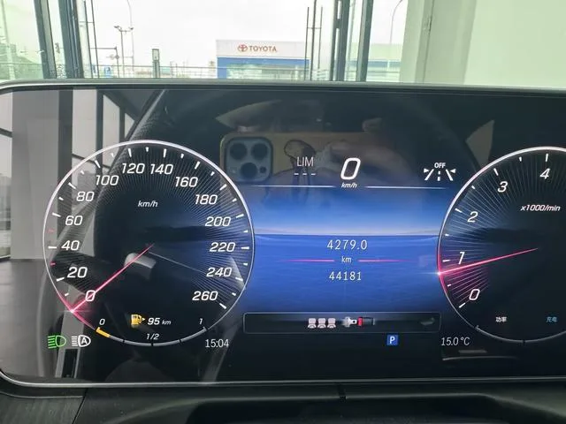 Mercedes-Benz C-Class 2023 C 260 L Hao Night Sports Edition exterior photo 3 Mercedes-Benz C-Class 2023 C 260 L Hao Night Sports Edition exterior photo 3