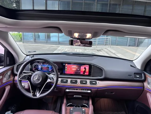 Mercedes-Benz GLE (Imported) 2024 GLE 450 4MATIC Fashionable interior photo 8 Mercedes-Benz GLE (Imported) 2024 GLE 450 4MATIC Fashionable interior photo 8