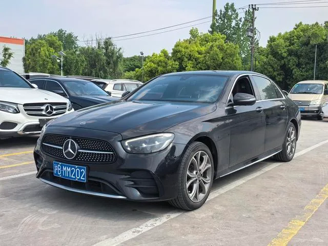 Mercedes-Benz E-Class 2021 Restyling E 300 L Luxury type sports car exterior photo 1 Mercedes-Benz E-Class 2021 Restyling E 300 L Luxury type sports car exterior photo 1