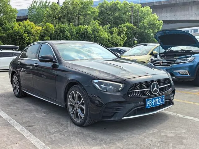 Mercedes-Benz E-Class 2021 Restyling E 300 L Luxury type sports car exterior photo 3 Mercedes-Benz E-Class 2021 Restyling E 300 L Luxury type sports car exterior photo 3