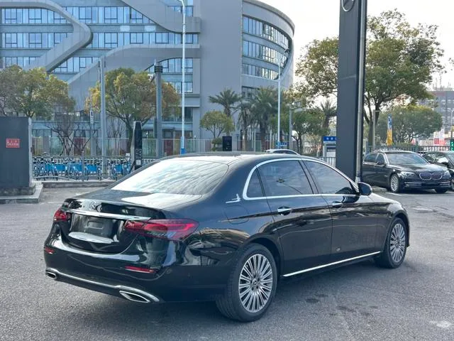 Mercedes-Benz E-Class 2023 E 300 L Fashionable Passenger car exterior photo 8 Mercedes-Benz E-Class 2023 E 300 L Fashionable Passenger car exterior photo 8