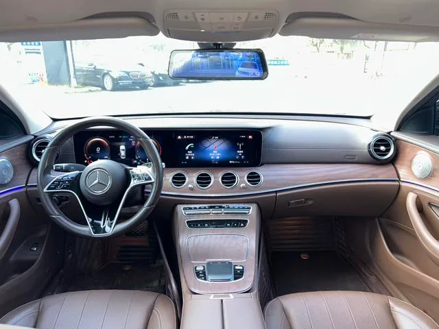 Mercedes-Benz E-Class 2023 E 300 L Fashionable Passenger car interior photo 11 Mercedes-Benz E-Class 2023 E 300 L Fashionable Passenger car interior photo 11