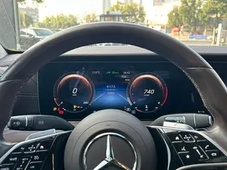 Mercedes-Benz E-Class 2023 E 300 L Fashionable Passenger car interior photo 14 Mercedes-Benz E-Class 2023 E 300 L Fashionable Passenger car interior photo 14