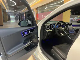 Mercedes-Benz C-Class 2022 Restyling C 200 L Sports version interior photo 18 Mercedes-Benz C-Class 2022 Restyling C 200 L Sports version interior photo 18