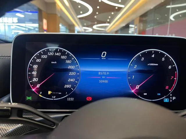 Mercedes-Benz C-Class 2022 Restyling C 200 L Sports version interior photo 19 Mercedes-Benz C-Class 2022 Restyling C 200 L Sports version interior photo 19