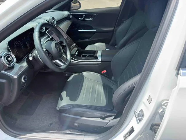 Mercedes-Benz C-Class 2024 Three changes C 260 L Sports version interior photo 6 Mercedes-Benz C-Class 2024 Three changes C 260 L Sports version interior photo 6