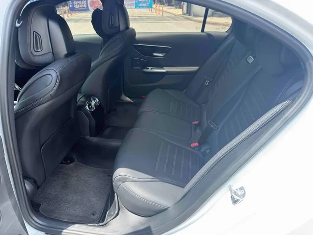 Mercedes-Benz C-Class 2024 Three changes C 260 L Sports version interior photo 7 Mercedes-Benz C-Class 2024 Three changes C 260 L Sports version interior photo 7