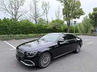 Mercedes-Benz E-Class 2023 E 300 L Fashionable Passenger car exterior photo 1 Mercedes-Benz E-Class 2023 E 300 L Fashionable Passenger car exterior photo 1