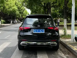 Mercedes-Benz GLC 2023 GLC 300 L 4MATIC Dynamic 5 seat exterior photo 4 Mercedes-Benz GLC 2023 GLC 300 L 4MATIC Dynamic 5 seat exterior photo 4