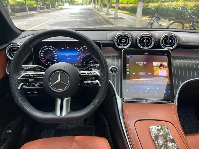 Mercedes-Benz GLC 2023 GLC 300 L 4MATIC Dynamic 5 seat interior photo 11 Mercedes-Benz GLC 2023 GLC 300 L 4MATIC Dynamic 5 seat interior photo 11
