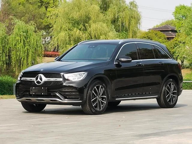 Mercedes-Benz GLC 2022 GLC 300 L 4MATIC Dynamic exterior photo 1 Mercedes-Benz GLC 2022 GLC 300 L 4MATIC Dynamic exterior photo 1