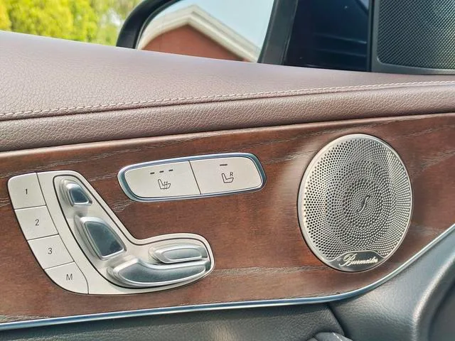 Mercedes-Benz GLC 2022 GLC 300 L 4MATIC Dynamic interior photo 14 Mercedes-Benz GLC 2022 GLC 300 L 4MATIC Dynamic interior photo 14