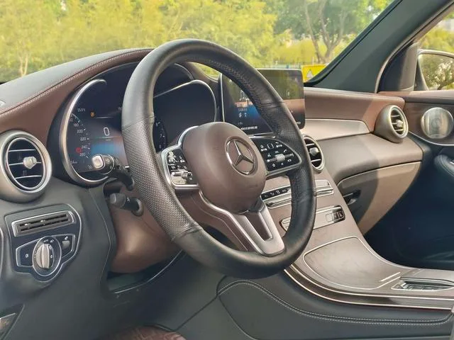 Mercedes-Benz GLC 2022 GLC 300 L 4MATIC Dynamic interior photo 15 Mercedes-Benz GLC 2022 GLC 300 L 4MATIC Dynamic interior photo 15