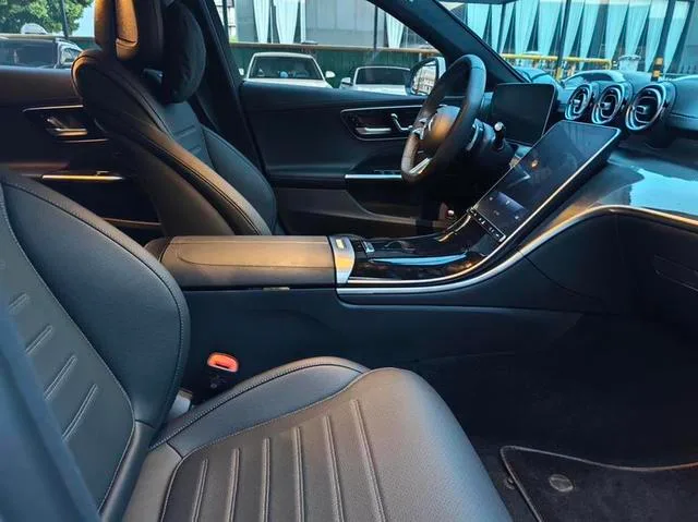 Mercedes-Benz C-Class 2024 C 260 L Sports version interior photo 11 Mercedes-Benz C-Class 2024 C 260 L Sports version interior photo 11