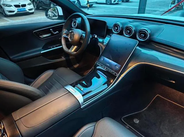 Mercedes-Benz C-Class 2024 C 260 L Sports version interior photo 19 Mercedes-Benz C-Class 2024 C 260 L Sports version interior photo 19